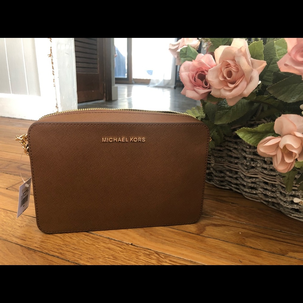 Michael Kors Jet Set Item Crossbody